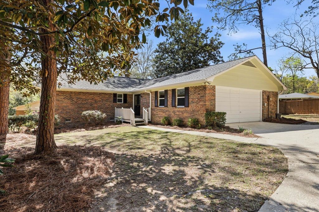 Photo of 2805 Tipperary Drive Dr, Tallahassee, FL 32309 (MLS # 397147)