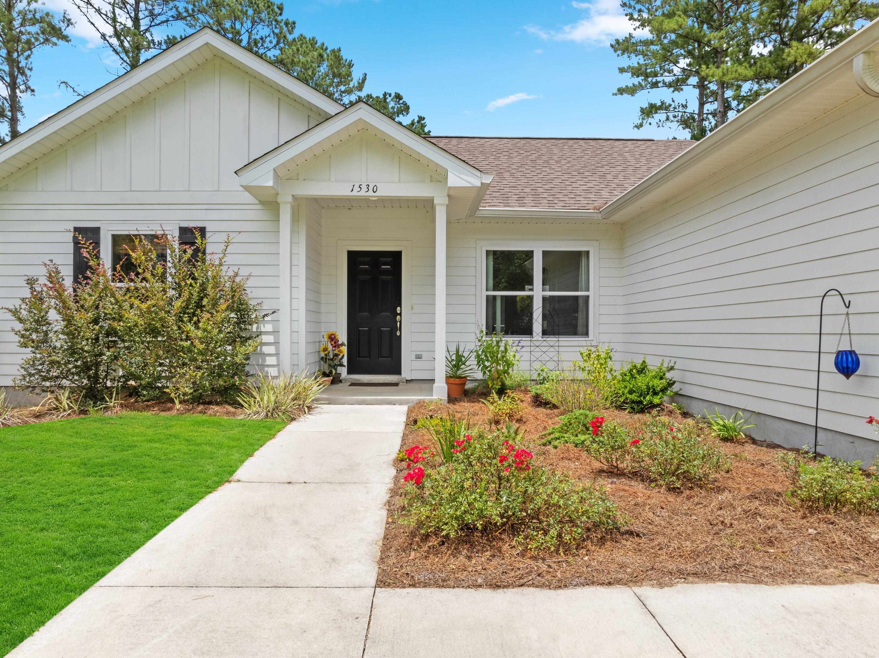 1530 Sweetbay Court