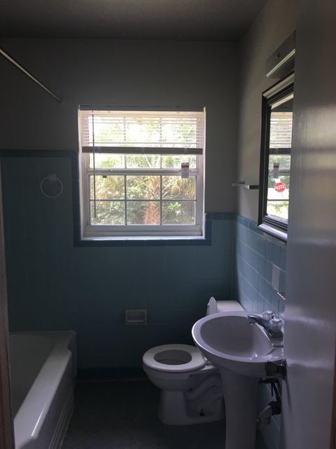 Tiny photo for 1402 Nylic Street #-, Tallahassee, FL 32304 (MLS # 399384)
