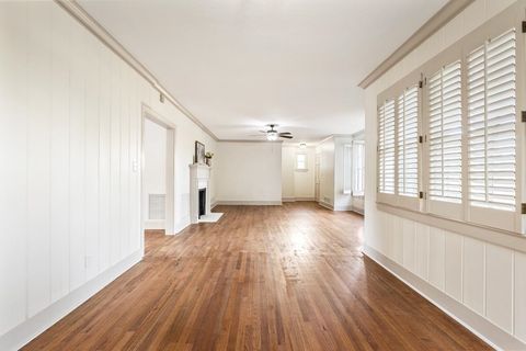 Tiny photo for 2014 Golf Terrace Drive, Tallahassee, FL 32301 (MLS # 395333)