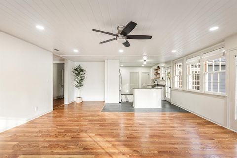 Tiny photo for 2014 Golf Terrace Drive, Tallahassee, FL 32301 (MLS # 395333)