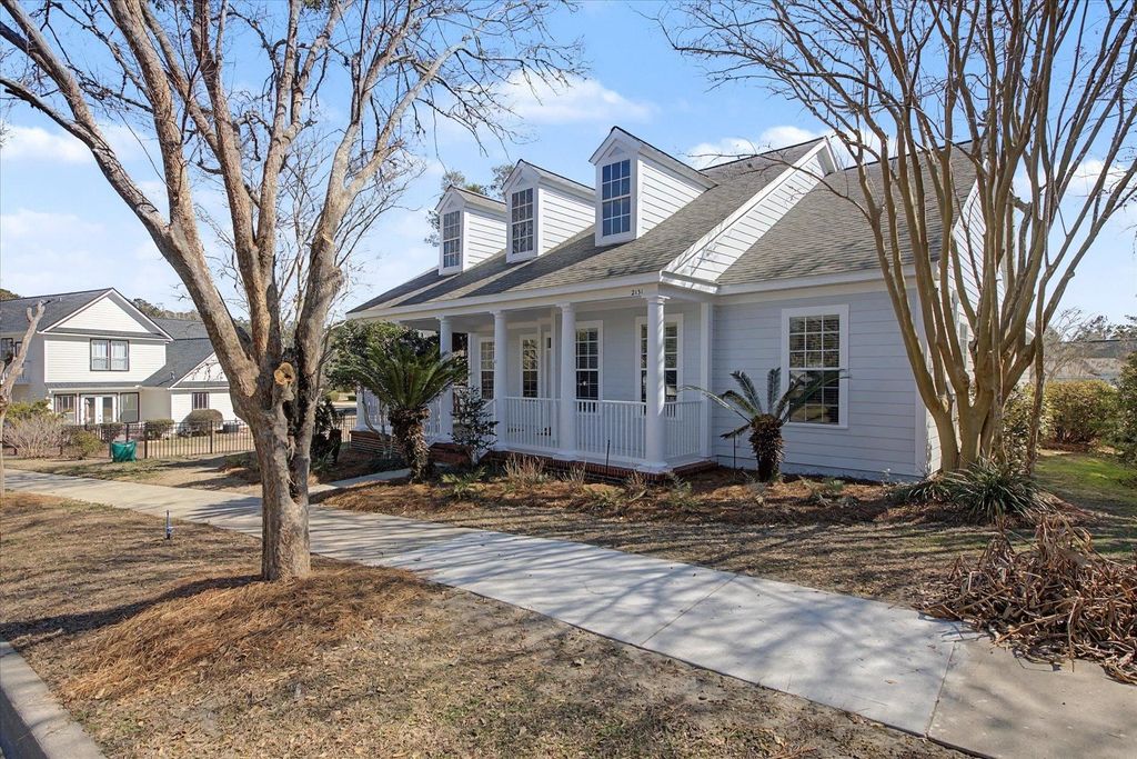 Photo of 2131 Drayton Drive, Tallahassee, FL 32311 (MLS # 395610)