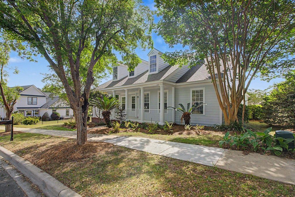 Photo of 2131 Drayton Drive, Tallahassee, FL 32311 (MLS # 395610)