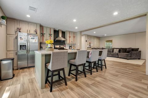 Tiny photo for 253 Friday Road, Quincy, FL 32352 (MLS # 397609)