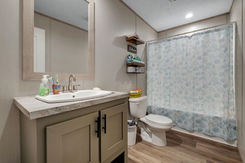 Tiny photo for 253 Friday Road, Quincy, FL 32352 (MLS # 397609)