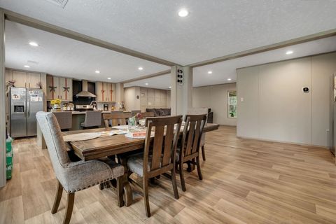 Tiny photo for 253 Friday Road, Quincy, FL 32352 (MLS # 397609)