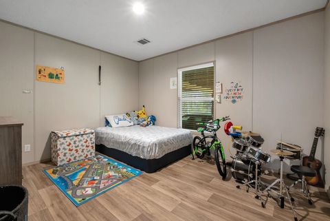 Tiny photo for 253 Friday Road, Quincy, FL 32352 (MLS # 397609)