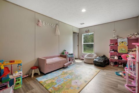 Tiny photo for 253 Friday Road, Quincy, FL 32352 (MLS # 397609)