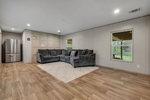 Tiny photo for 253 Friday Road, Quincy, FL 32352 (MLS # 397609)