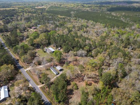 Tiny photo for 253 Friday Road, Quincy, FL 32352 (MLS # 397609)