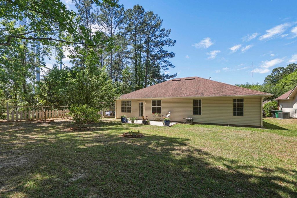 Photo of 8175 Charrington Forest Boulevard, Tallahassee, FL 32312 (MLS # 398678)