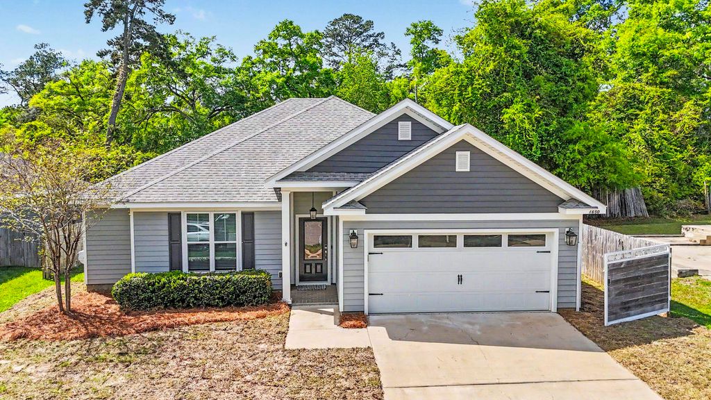 Photo of 1650 Cottage Rose Lane, Tallahassee, FL 32308 (MLS # 398181)
