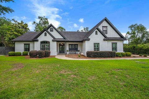 Photo of 1133 Savannah Trace, Tallahassee, FL 32312 (MLS # 400105)