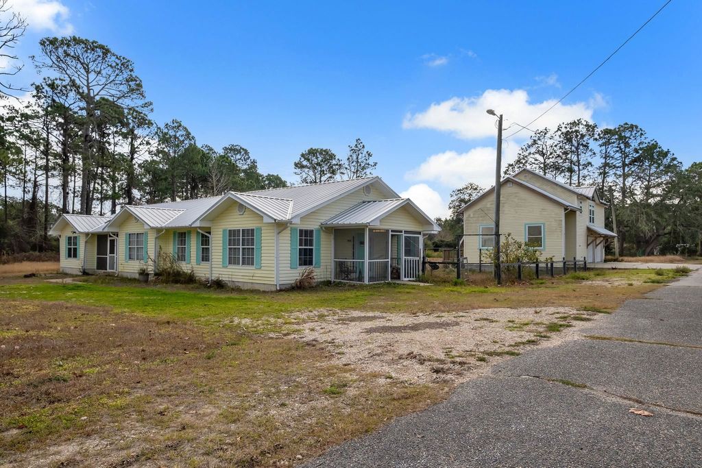 Photo of 1105 Gray Avenue, Carrabelle, FL 32322 (MLS # 399225)