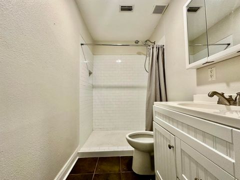 Tiny photo for 1105 Gray Avenue, Carrabelle, FL 32322 (MLS # 399225)