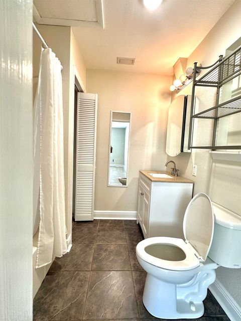Tiny photo for 1105 Gray Avenue, Carrabelle, FL 32322 (MLS # 399225)