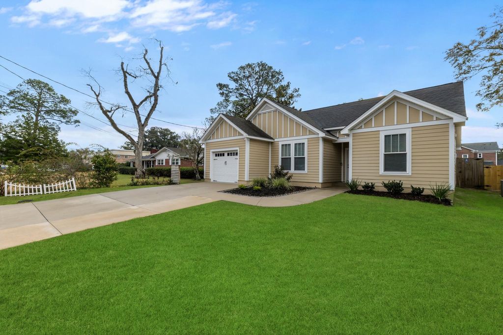 Photo of 1113 Hays Street, Tallahassee, FL 32301 (MLS # 395638)