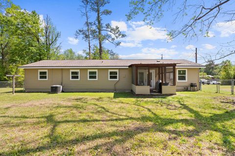 Tiny photo for 16088 SE Johnson Street, Blountstown, FL 32424 (MLS # 398156)