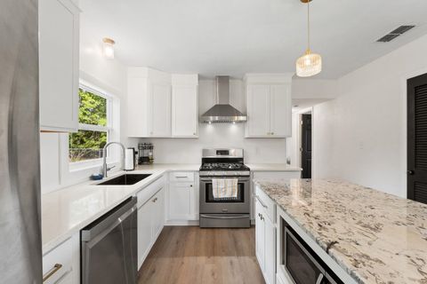 Tiny photo for 16088 SE Johnson Street, Blountstown, FL 32424 (MLS # 398156)