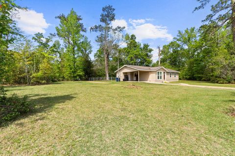 Tiny photo for 16088 SE Johnson Street, Blountstown, FL 32424 (MLS # 398156)