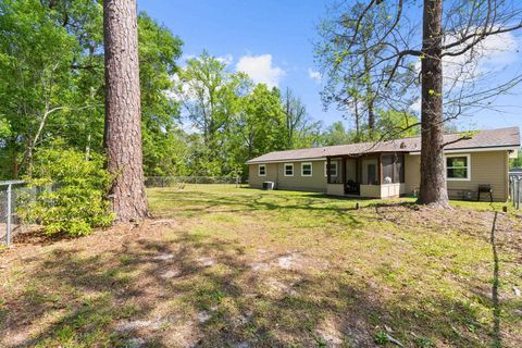 Tiny photo for 16088 SE Johnson Street, Blountstown, FL 32424 (MLS # 398156)