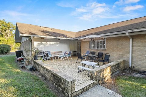 Tiny photo for 204 W Osceola Street, Tallahassee, FL 32301 (MLS # 392390)