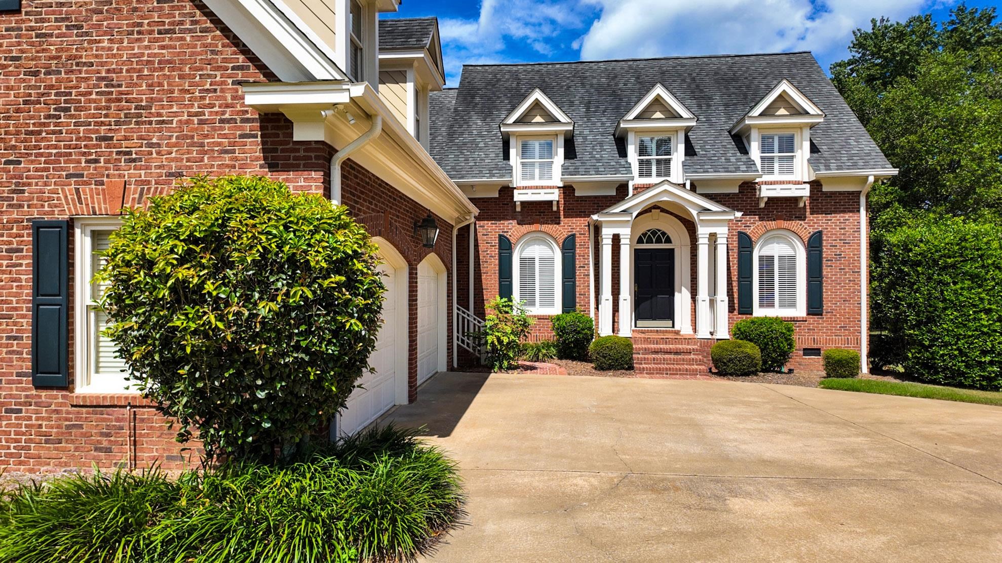 1389 NW LAKE FRONT Drive