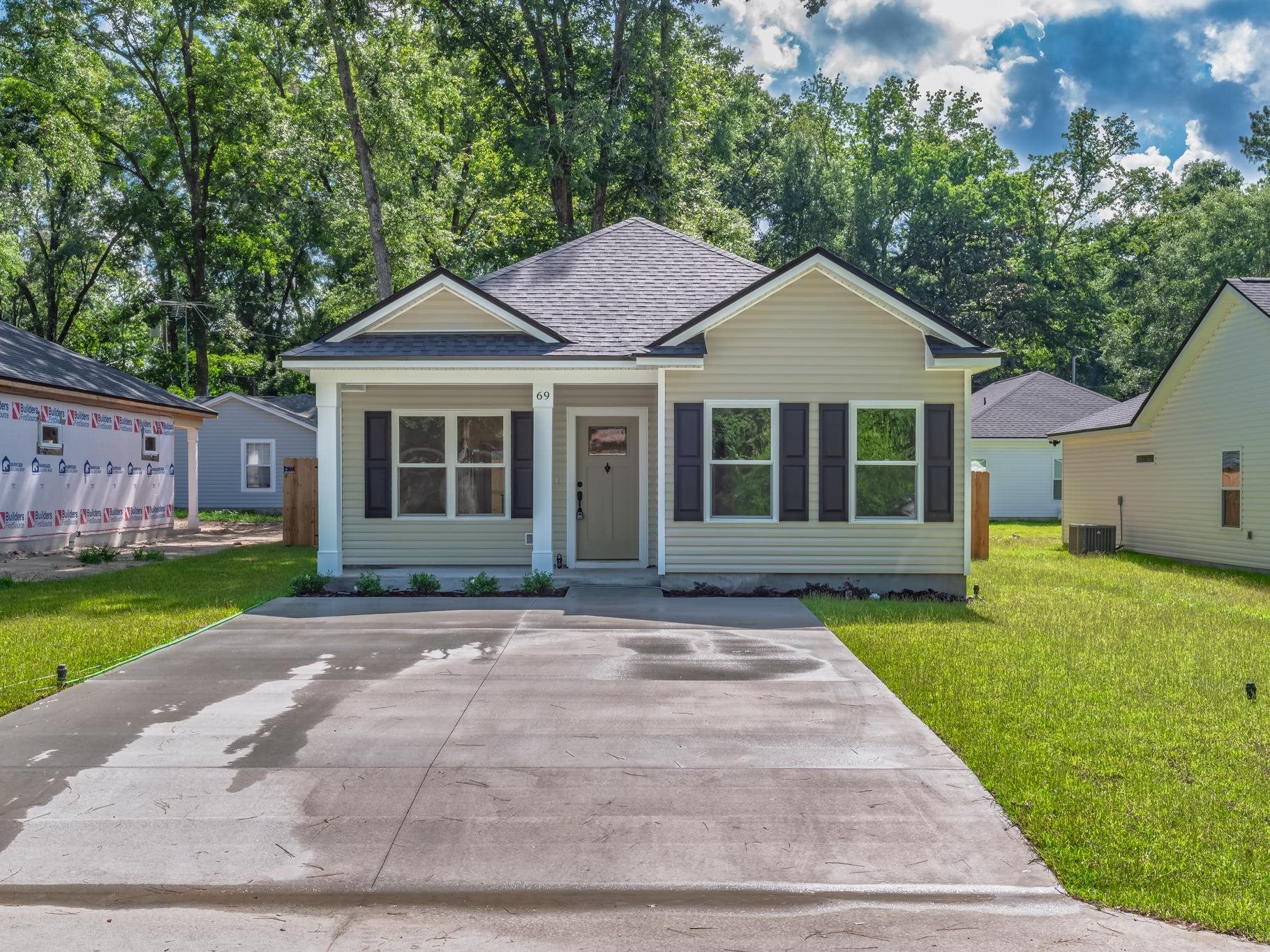 Photo 1 of 28 — 69 W F Magers Road, Crawfordville, FL 32327