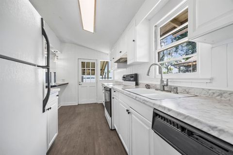 Tiny photo for 1055 NE Cherry Lake Circle, Madison, FL 32340 (MLS # 397596)