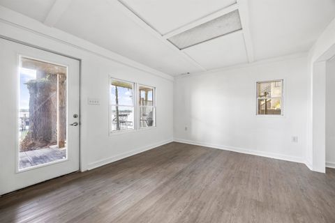 Tiny photo for 1055 NE Cherry Lake Circle, Madison, FL 32340 (MLS # 397596)