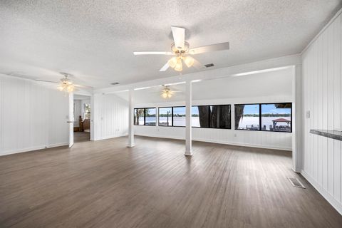 Tiny photo for 1055 NE Cherry Lake Circle, Madison, FL 32340 (MLS # 397596)