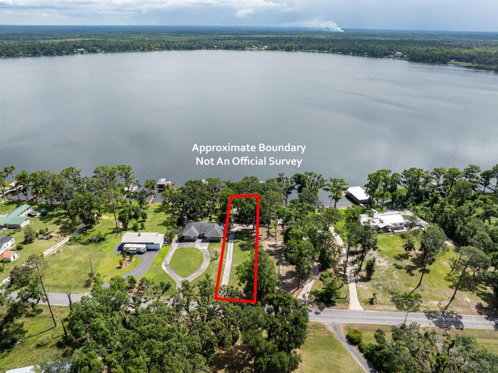 Photo of 1055 NE Cherry Lake Circle, Madison, FL 32340 (MLS # 397596)