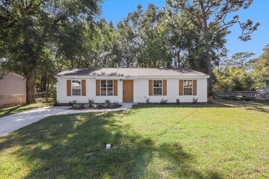 Photo of 263 White Oak Drive, Tallahassee, FL 32305 (MLS # 392494)