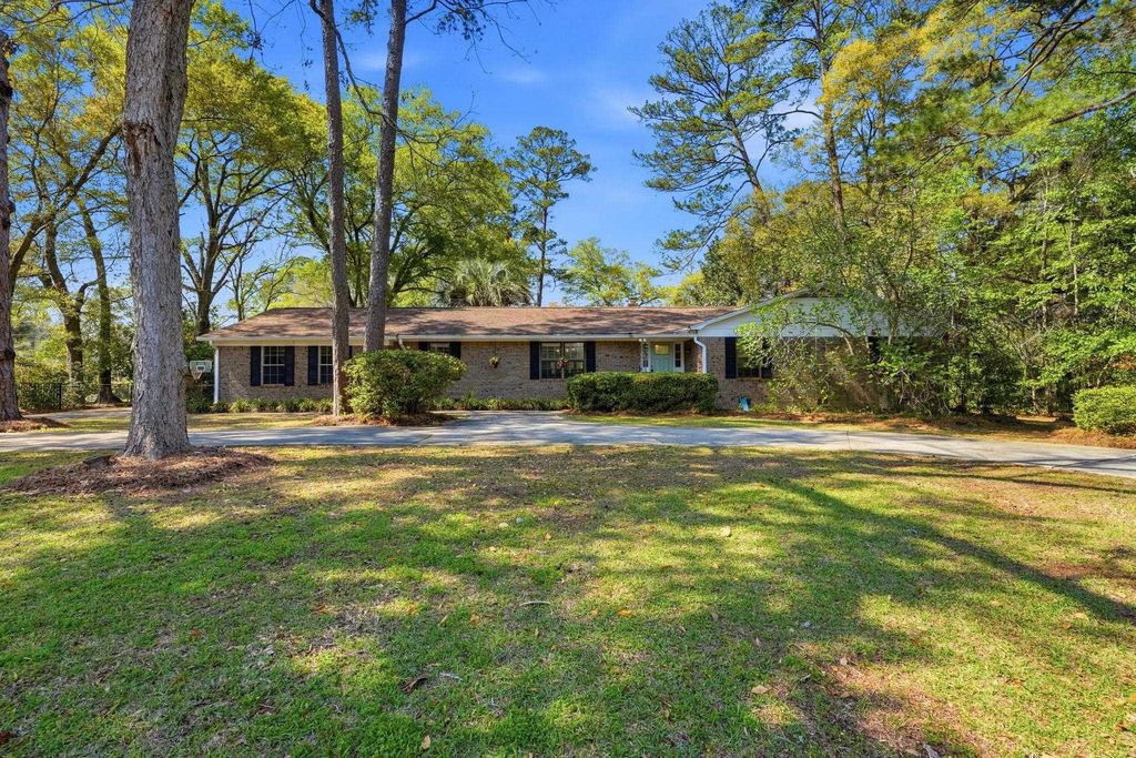 Photo of 2808 N SHAMROCK, Tallahassee, FL 32309 (MLS # 397624)