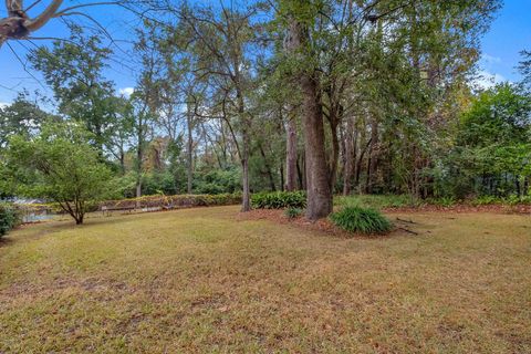 Tiny photo for 3900 ROYAL OAKS Court, Tallahassee, FL 32309 (MLS # 393898)