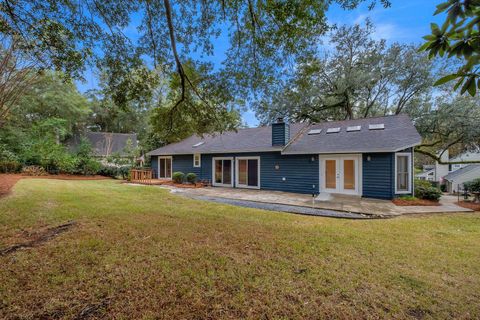 Tiny photo for 3900 ROYAL OAKS Court, Tallahassee, FL 32309 (MLS # 393898)