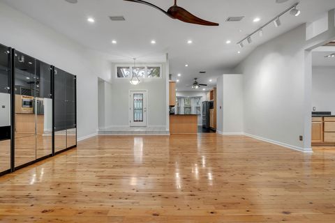 Tiny photo for 3900 ROYAL OAKS Court, Tallahassee, FL 32309 (MLS # 393898)