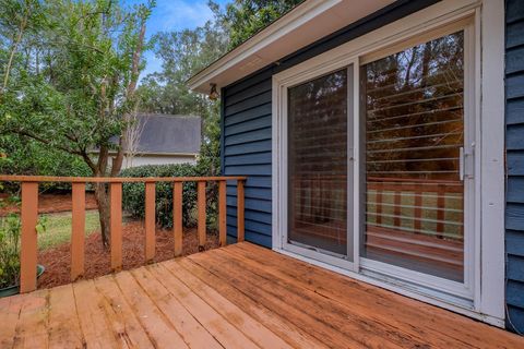 Tiny photo for 3900 ROYAL OAKS Court, Tallahassee, FL 32309 (MLS # 393898)