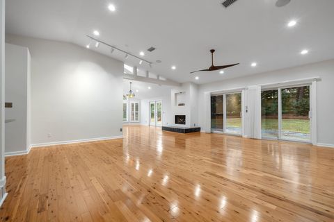 Tiny photo for 3900 ROYAL OAKS Court, Tallahassee, FL 32309 (MLS # 393898)