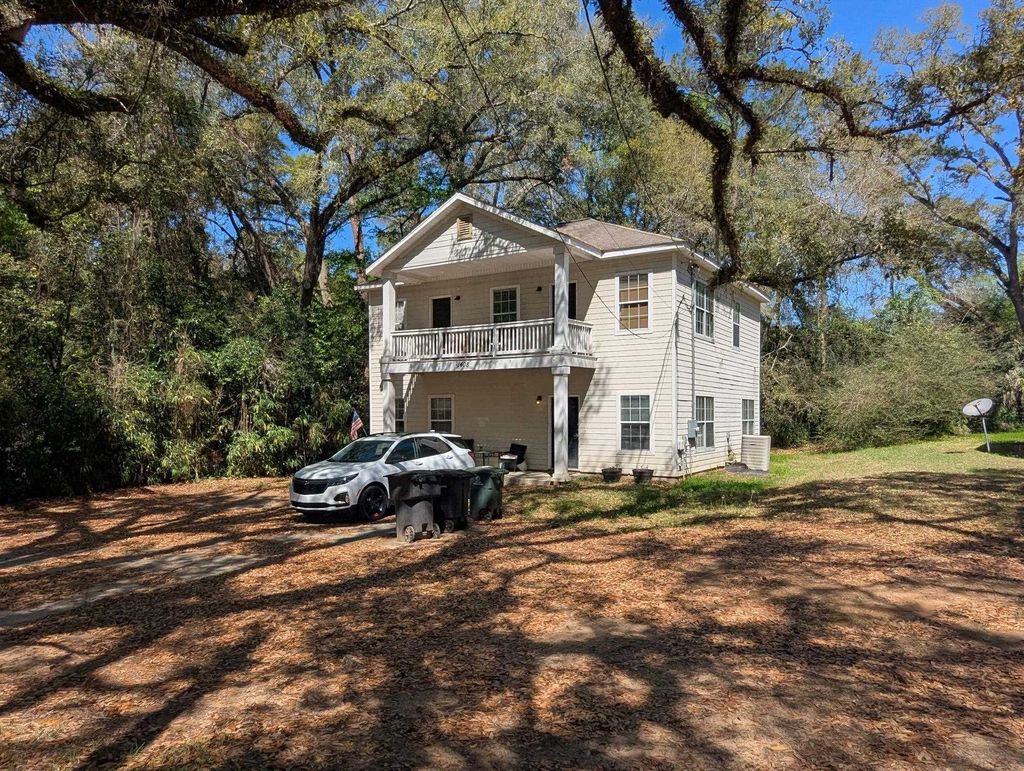 Photo of 1408 W Tharpe Street, Tallahassee, FL 32303 (MLS # 397293)