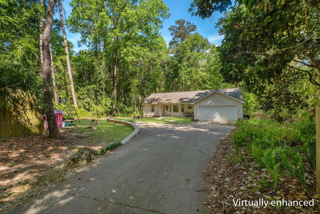 Photo of 8328 CHICKASAW Trail, Tallahassee, FL 32312 (MLS # 398352)