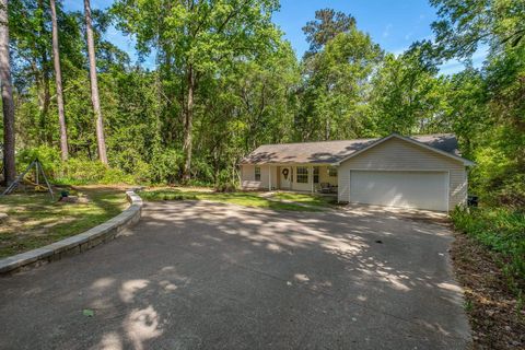 Tiny photo for 8328 CHICKASAW Trail, Tallahassee, FL 32312 (MLS # 398352)