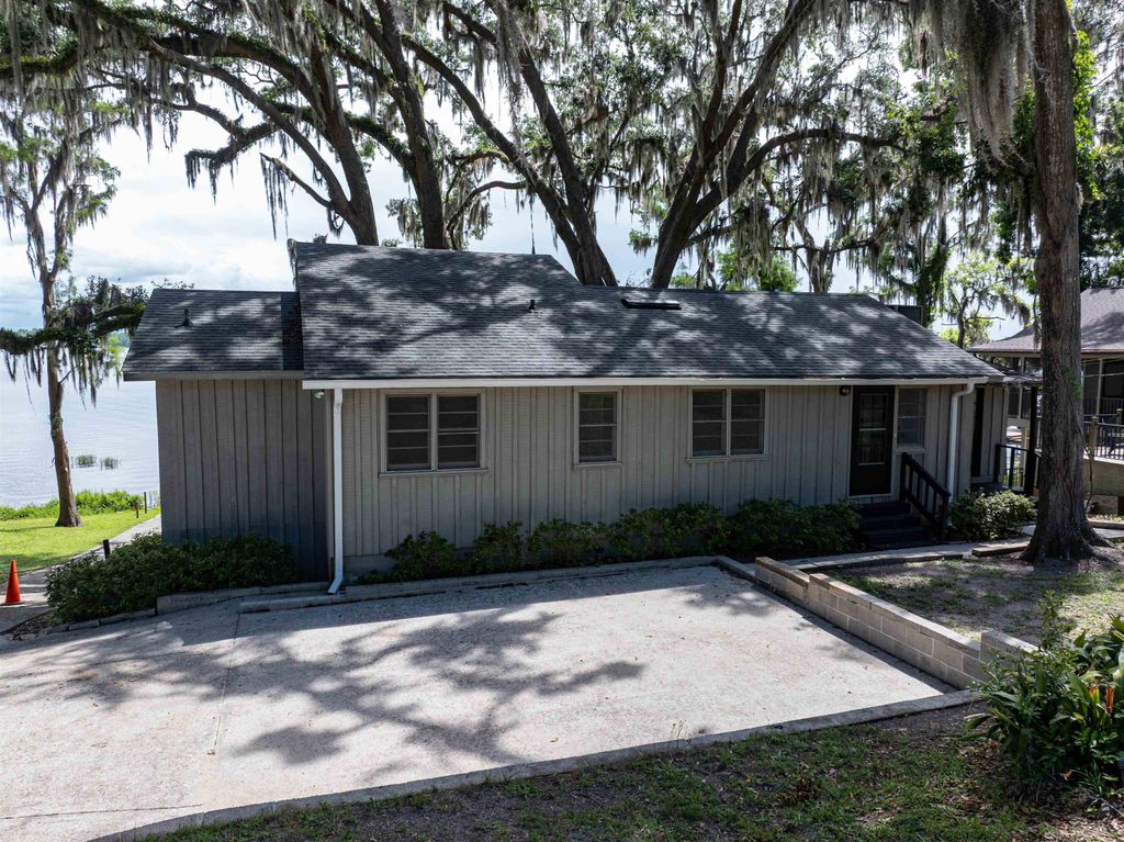 Photo of 1055 NE Cherry Lake Circle, Madison, FL 32340 (MLS # 389200)