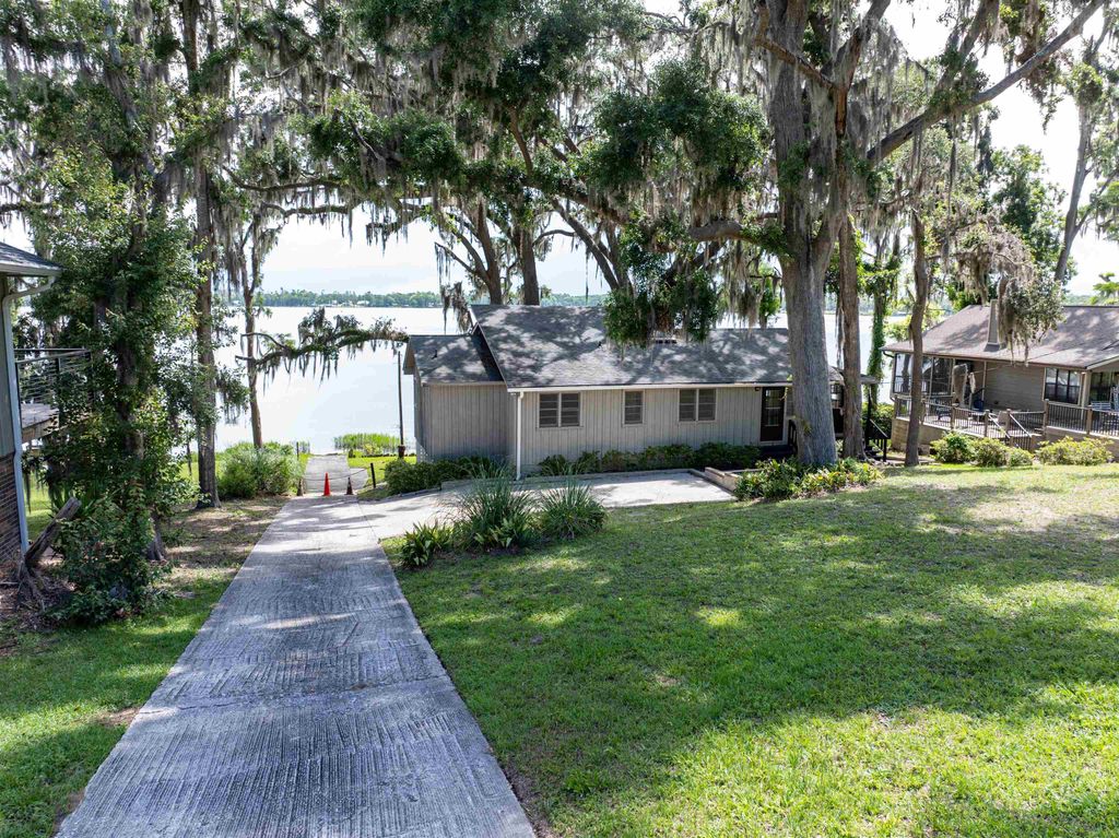 Photo of 1055 NE Cherry Lake Circle, Madison, FL 32340 (MLS # 389200)