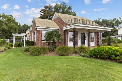 Tiny photo for 1202 E Park Avenue, Tallahassee, FL 32301 (MLS # 388379)