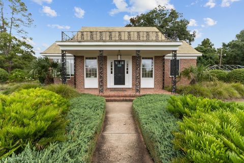 Photo of 1202 E Park Avenue, Tallahassee, FL 32301 (MLS # 388379) Photo of 1202 E Park Avenue, Tallahassee, FL 32301 (MLS # 388379)