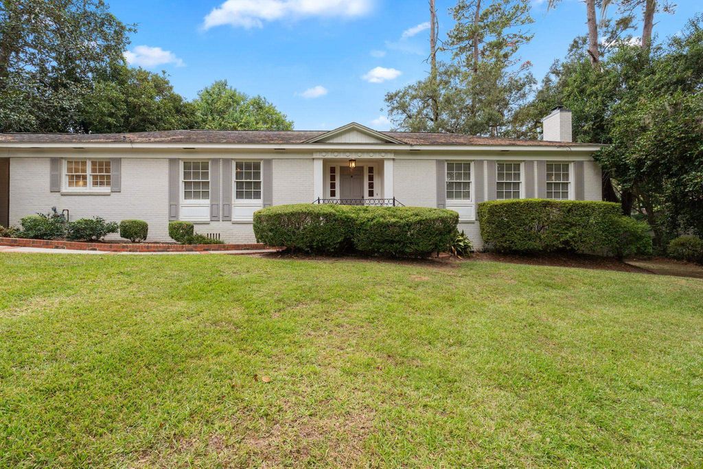 Photo of 1413 N Randolph Circle, Tallahassee, FL 32308 (MLS # 392454)