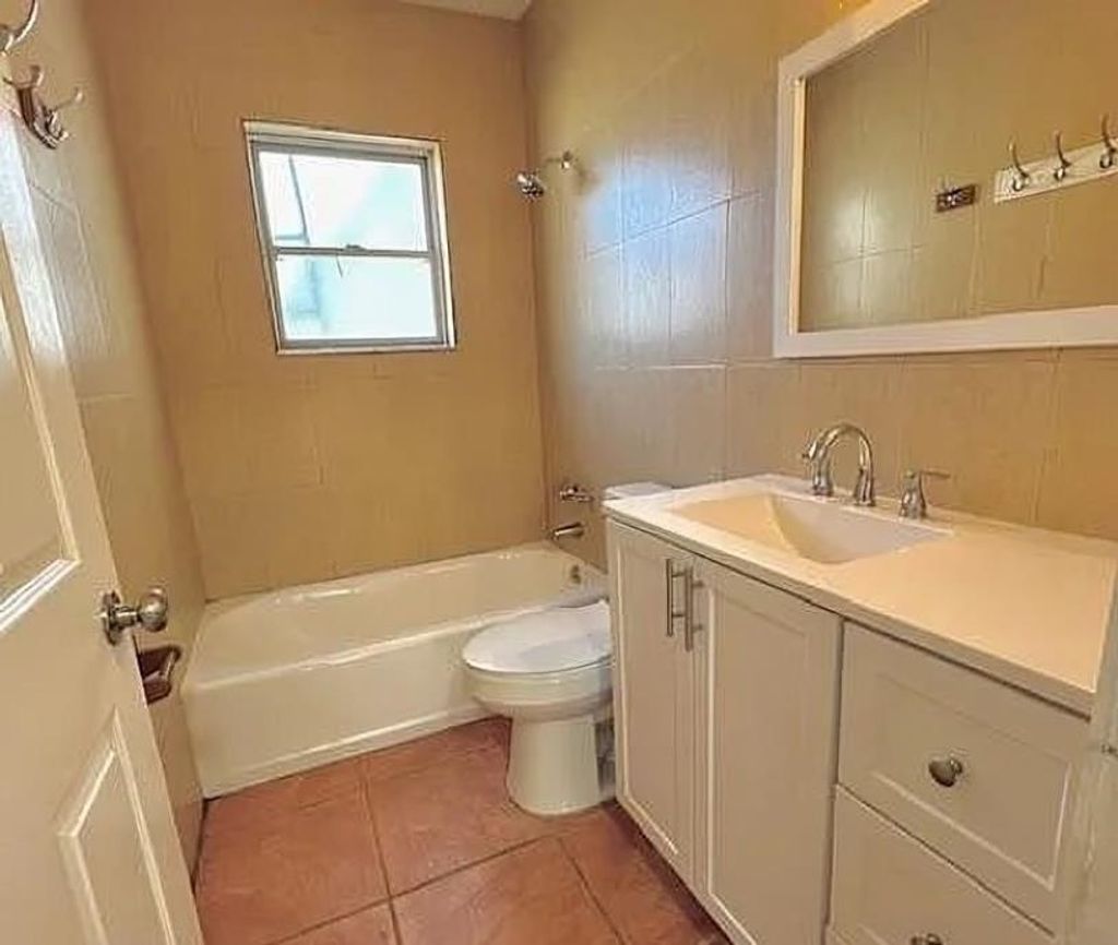 Photo of 913 Groveland Avenue, Other Florida, FL 34285 (MLS # 392123)
