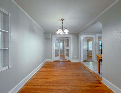 Tiny photo for 306 Perkins Street, Tallahassee, FL 32301 (MLS # 392174)