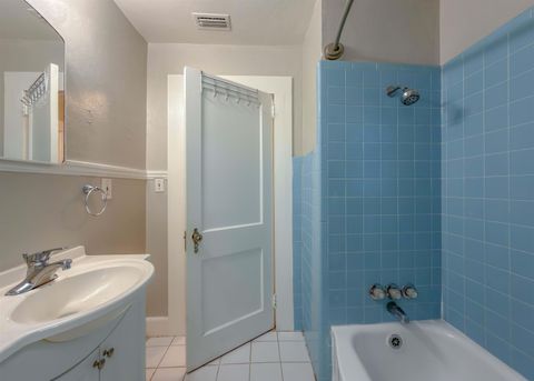 Tiny photo for 306 Perkins Street, Tallahassee, FL 32301 (MLS # 392174)
